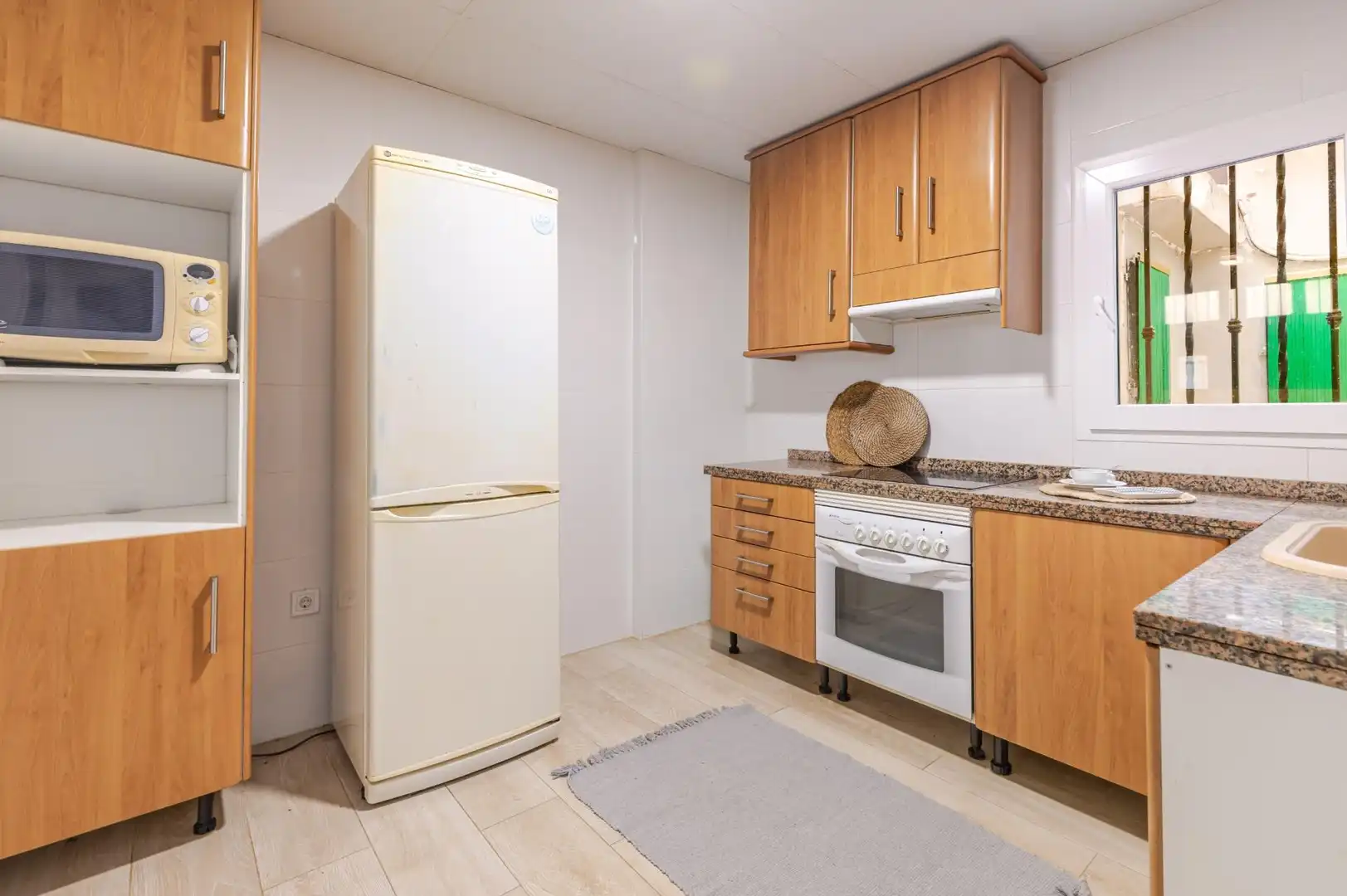 Cocina de Planta baja en venta en Alginet con Alarma