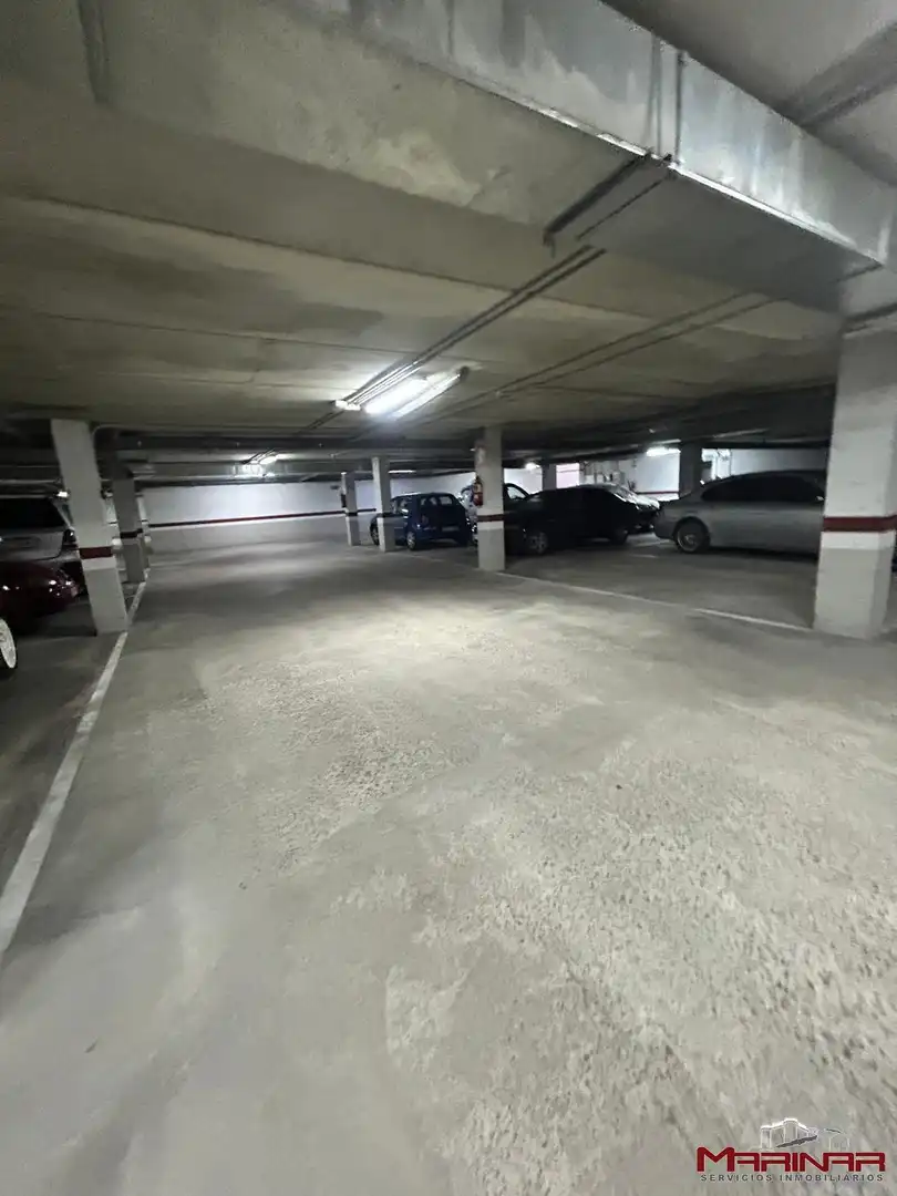 Parking of Flat for sale in Borox  with Air Conditioner, Heating and Terrace