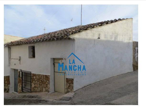 Casa-chalet en Venta en Valdeganga