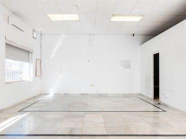 Locale commerciale in affitto a Churriana