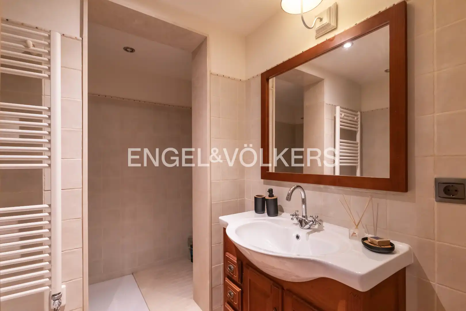 Baño de Apartamento en venta en Llívia con Calefacción, Parquet y Terraza
