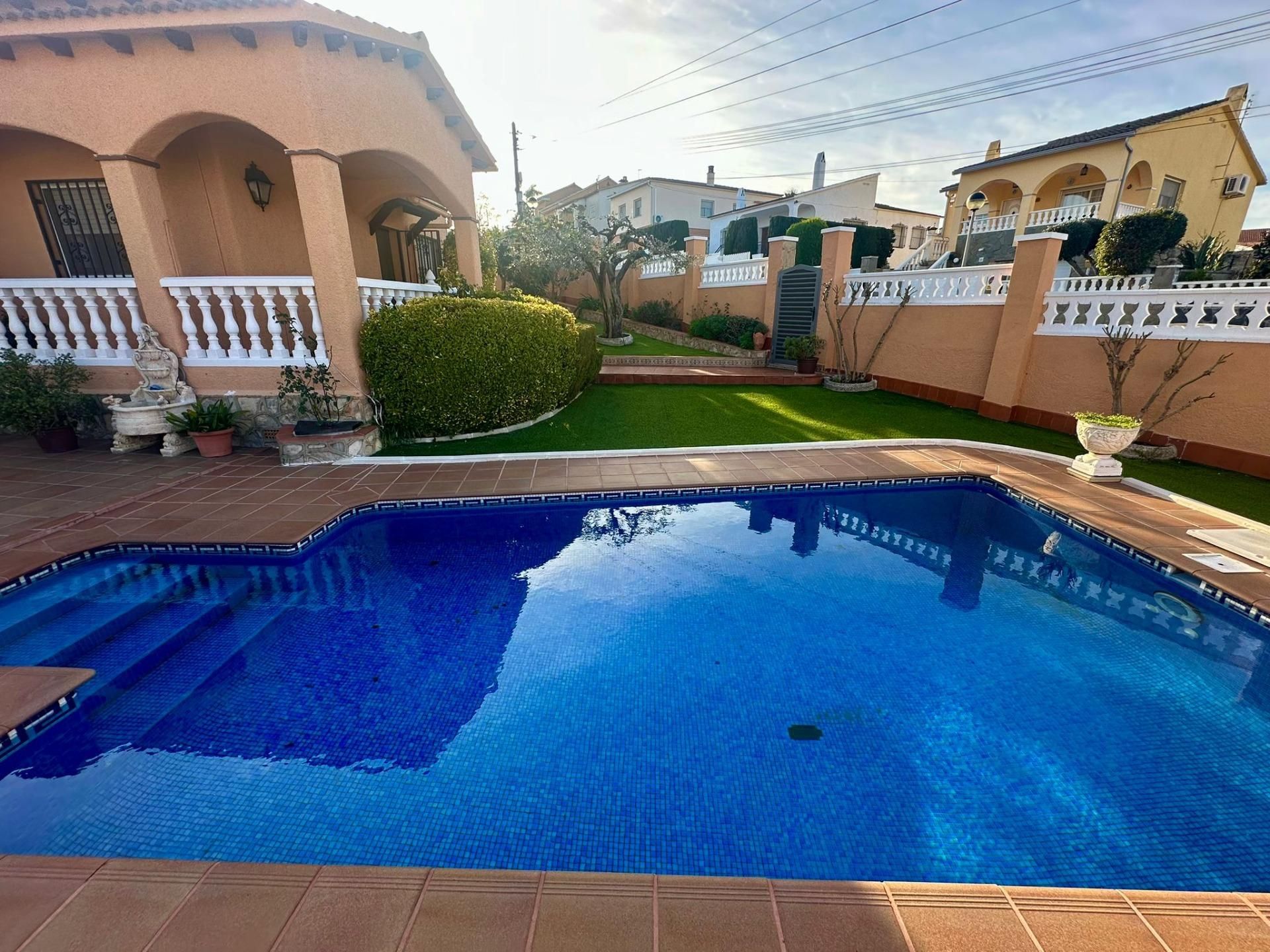 Piscina de Casa o xalet en venda en El Vendrell amb Calefacció, Jardí privat i Terrassa