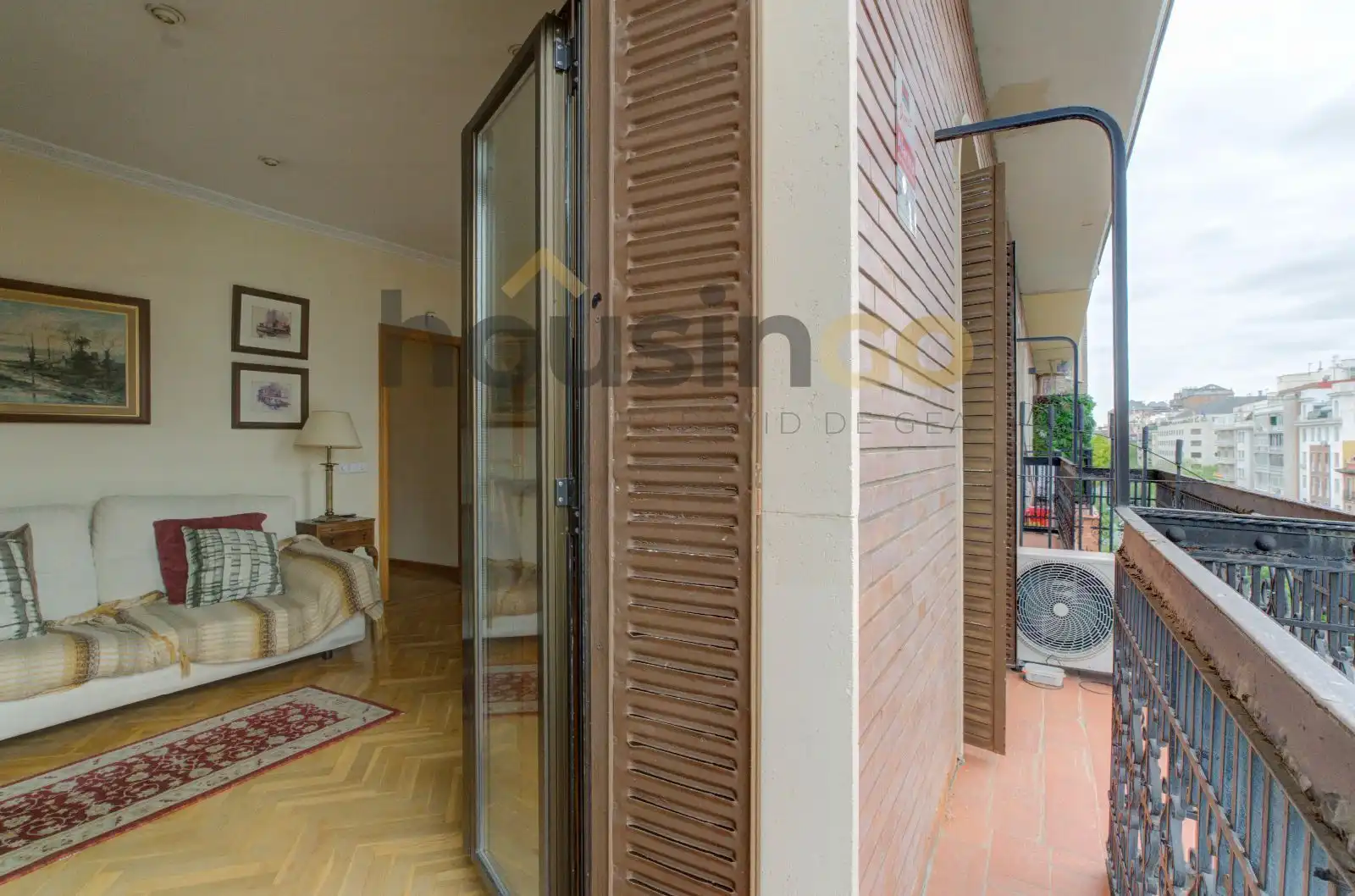 Balcony of Flat for rent in Madrid  with Air Conditioner, Heating and Parquet flooring