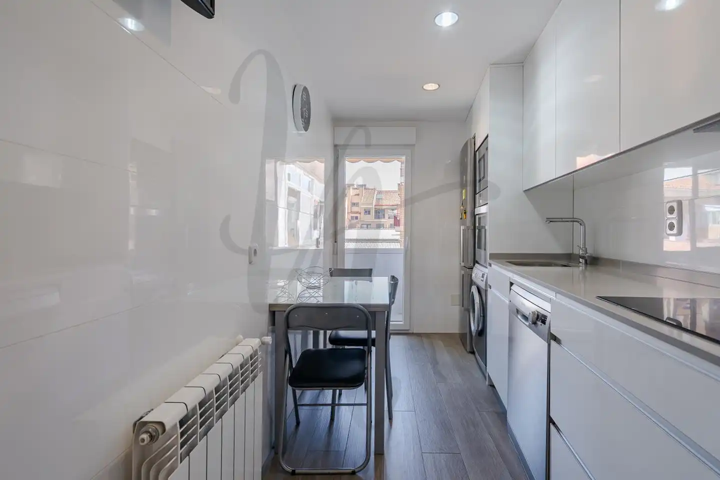 Küche von Wohnung zum Verkauf in Madrid mit Klimaanlage, Heizung und Parkett