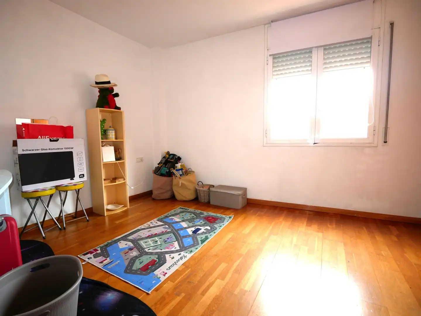 Schlafzimmer von Wohnung zum Verkauf in Barcelona mit Parkett