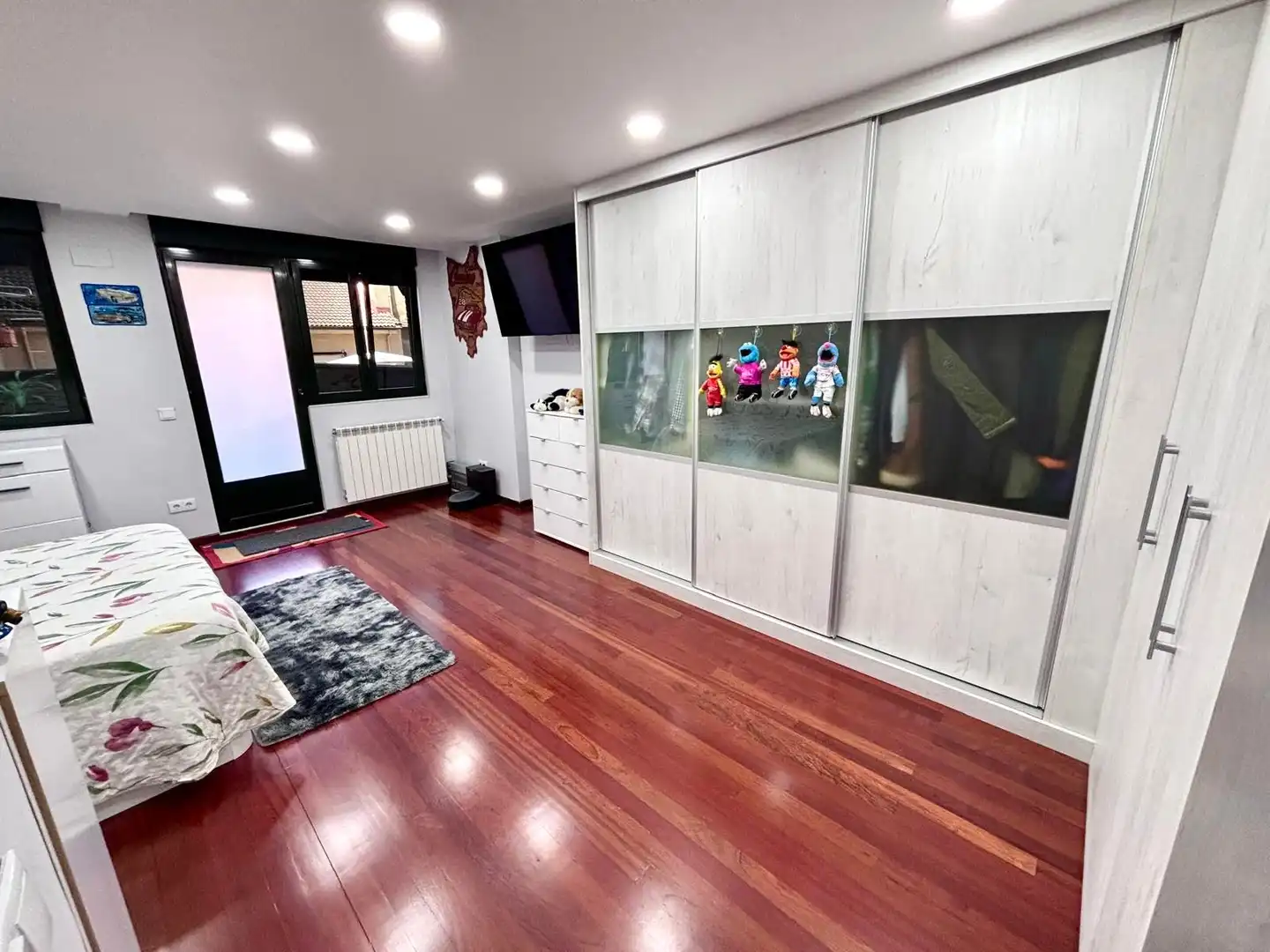 Piso en venta en Gijón  con Calefacción, Parquet y Terraza