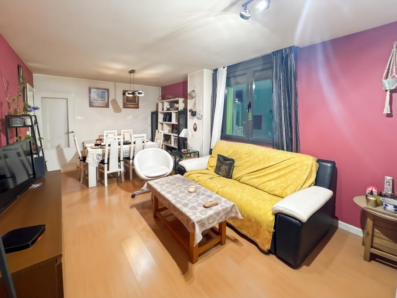 Living room of Flat for sale in  Madrid Capital  with Heating and Storage room