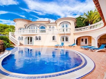 Villa con piscina in vendita a Cala Advocat - Baladrar