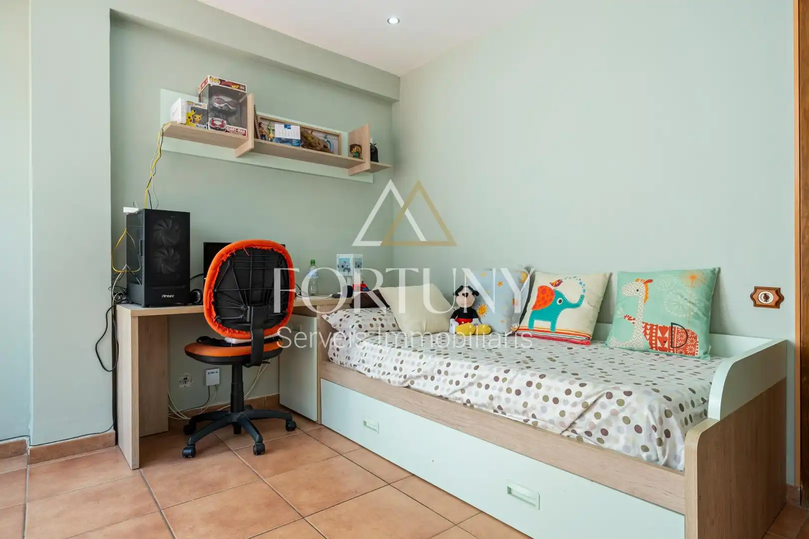 Schlafzimmer von Wohnung zum Verkauf in Reus mit Klimaanlage und Heizung
