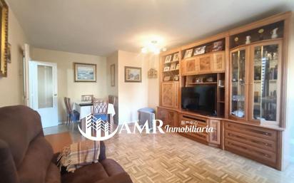 Living room of Flat for sale in Parla  with Terrace and Balcony