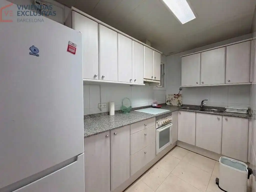 Cocina de Piso en venta en Barcelona con Calefacción
