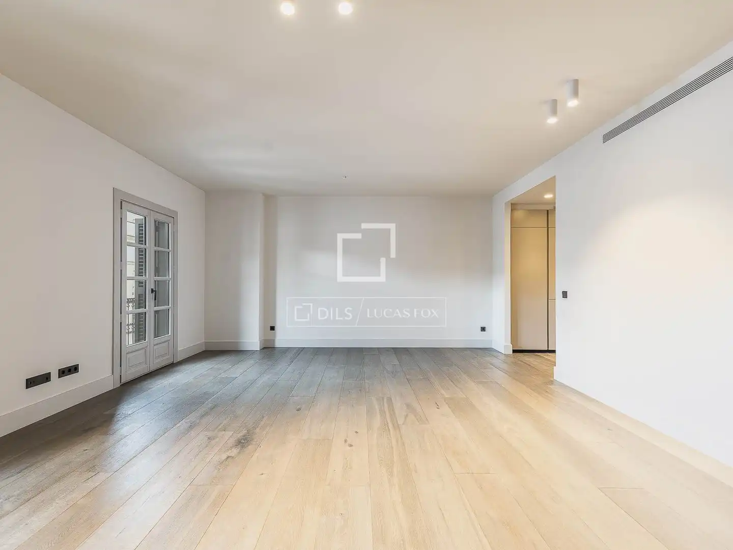 Piso en venta en Barcelona con Aire acondicionado, Calefacción y Terraza