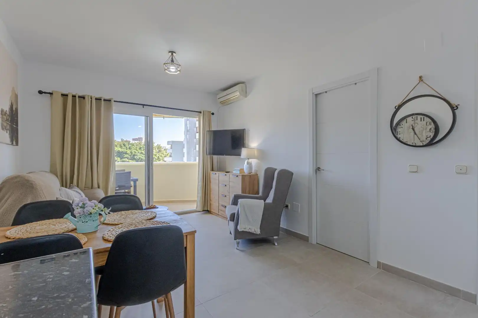 Apartamento en venta en Avenida Avenida de Rocío Jurado, Parque de la Paloma