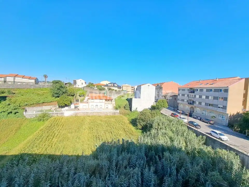 Wohnungen zum Verkauf in Boiro mit Terrasse, Möbliert und Balkon