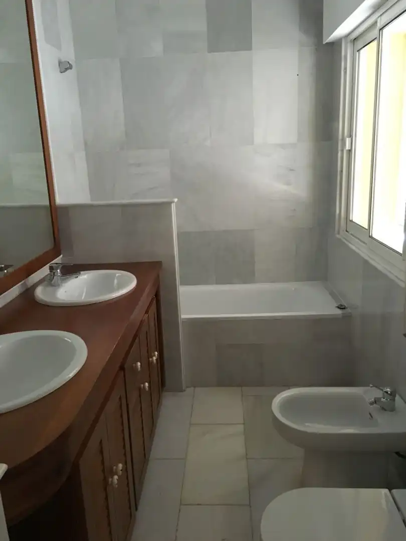 Bany de Casa o xalet de lloguer en Mairena del Aljarafe amb Aire condicionat i Terrassa