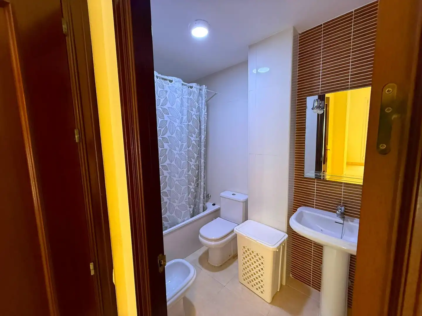 Bathroom of Detached homes for sale in Chiclana de la Frontera  with Private garden, Terrace and Balcony
