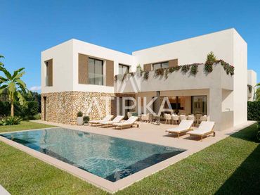 House with balcony for sale in Cala en Porter