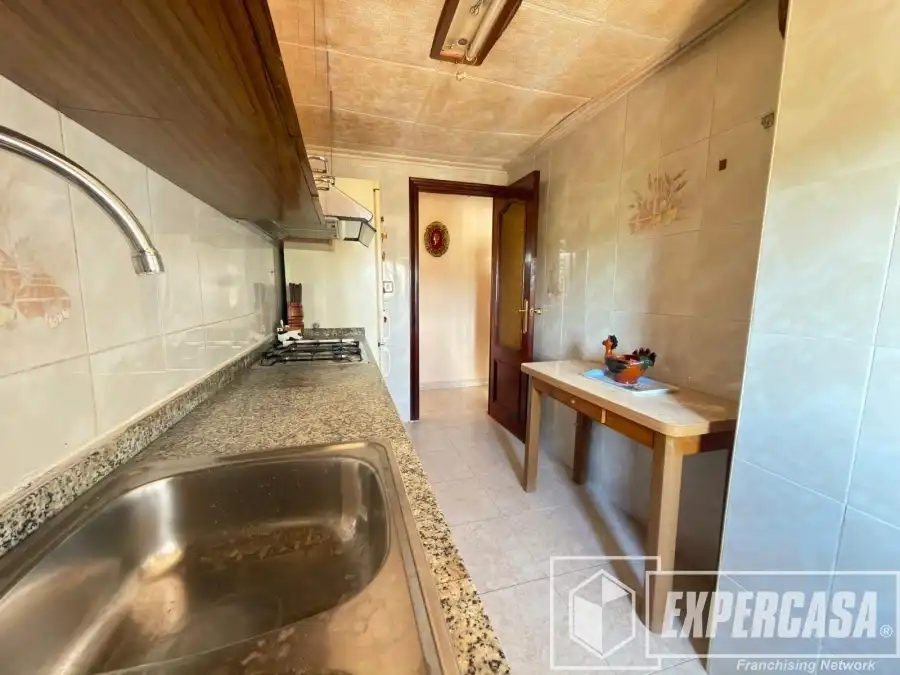 Kitchen of Flat for sale in Valencia  with Air Conditioner and Furnished