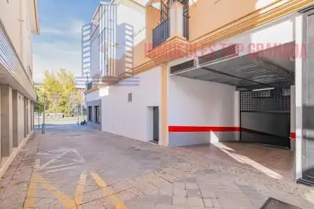 Dúplex en venta en Torre de Comares, Barrio de Zaidín