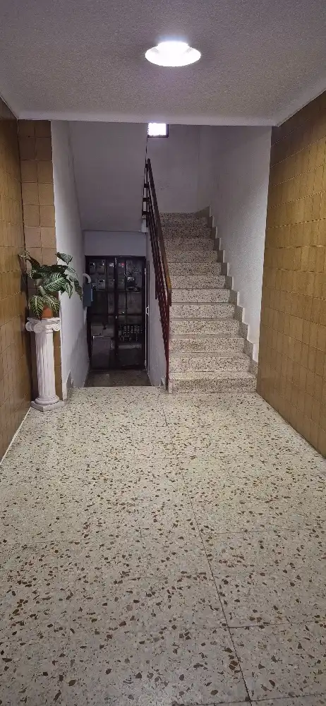 Piso con terraza en venta en Calle Luis Vives 13, imagen 2