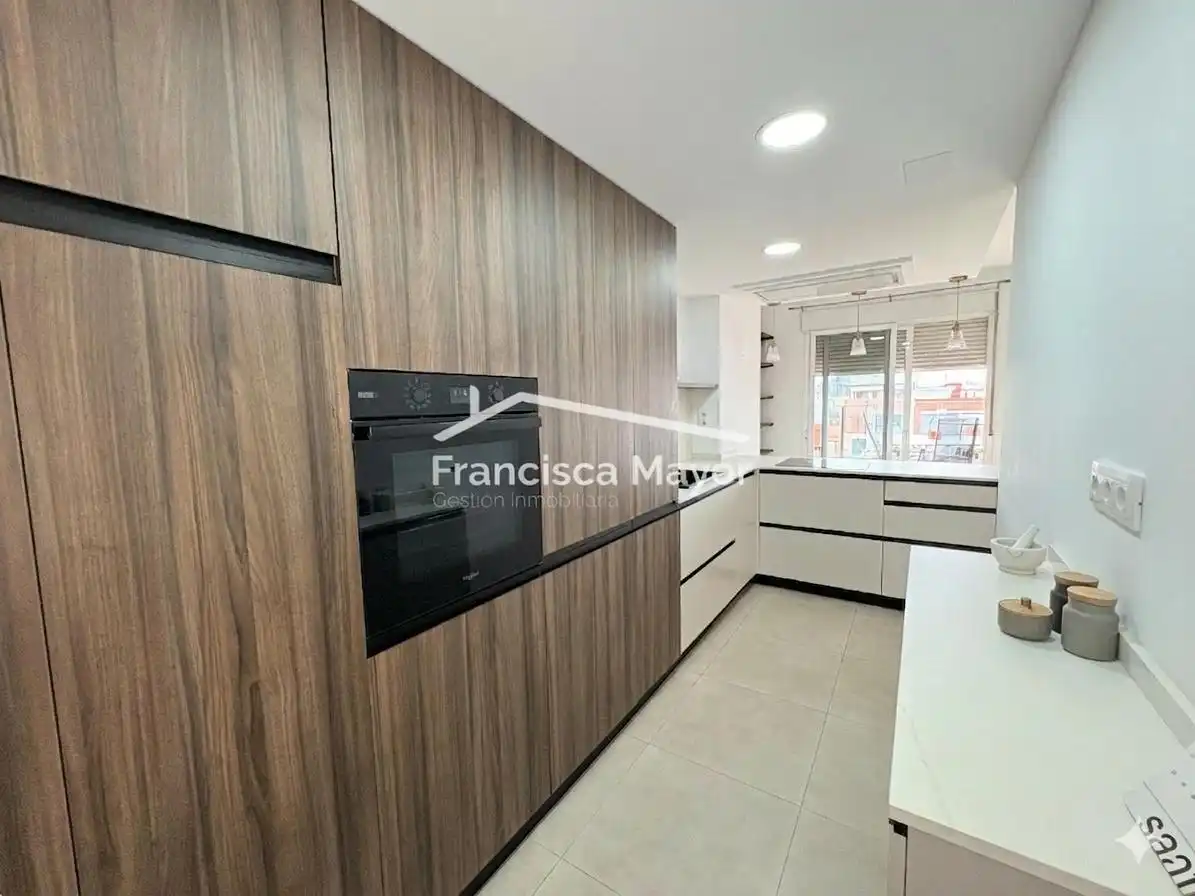 Cuina de Dúplex en venda en Valencia amb Aire condicionat i Terrassa