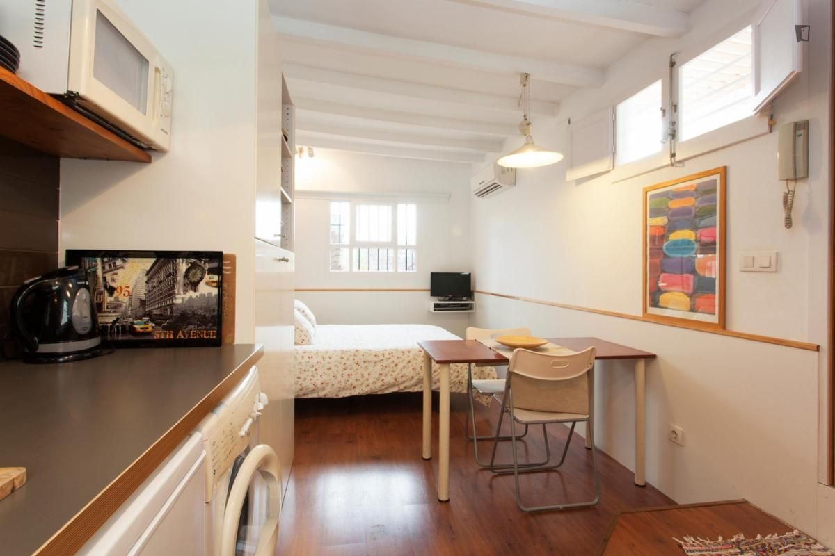 Study to rent in Sant Pere, Sta. Caterina i la Ribera