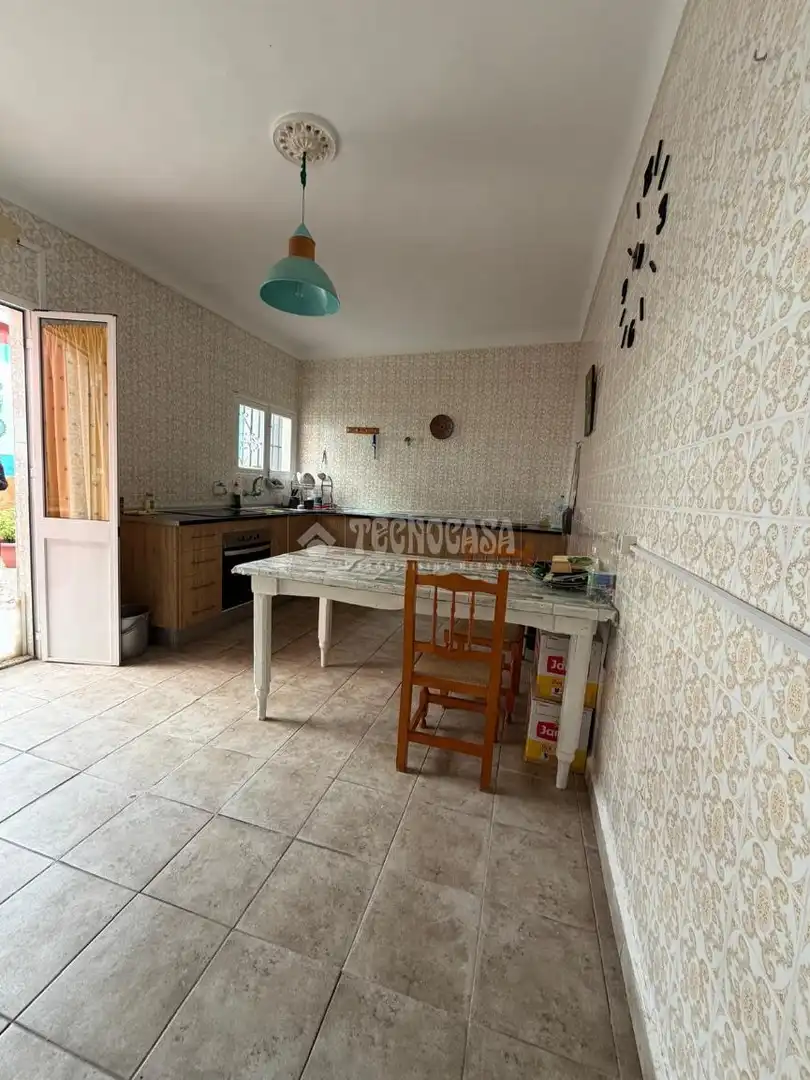 Cuina de Casa o xalet en venda en El Coronil amb Aire condicionat, Calefacció i Balcó