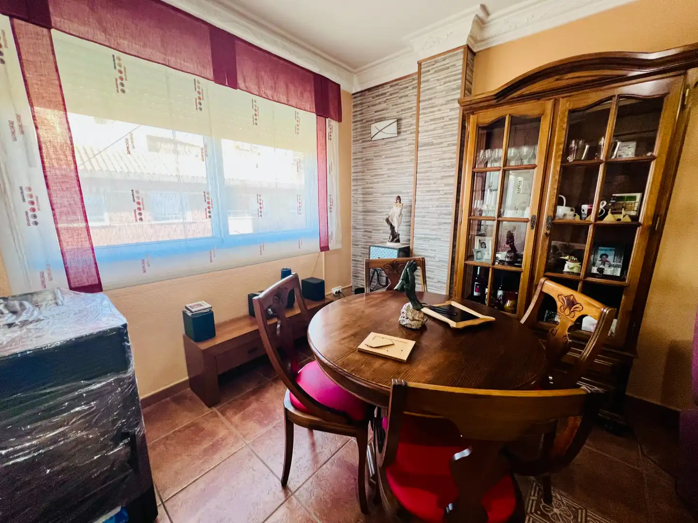 Comedor de Piso en venta en Petrer con Calefacción y Balcón