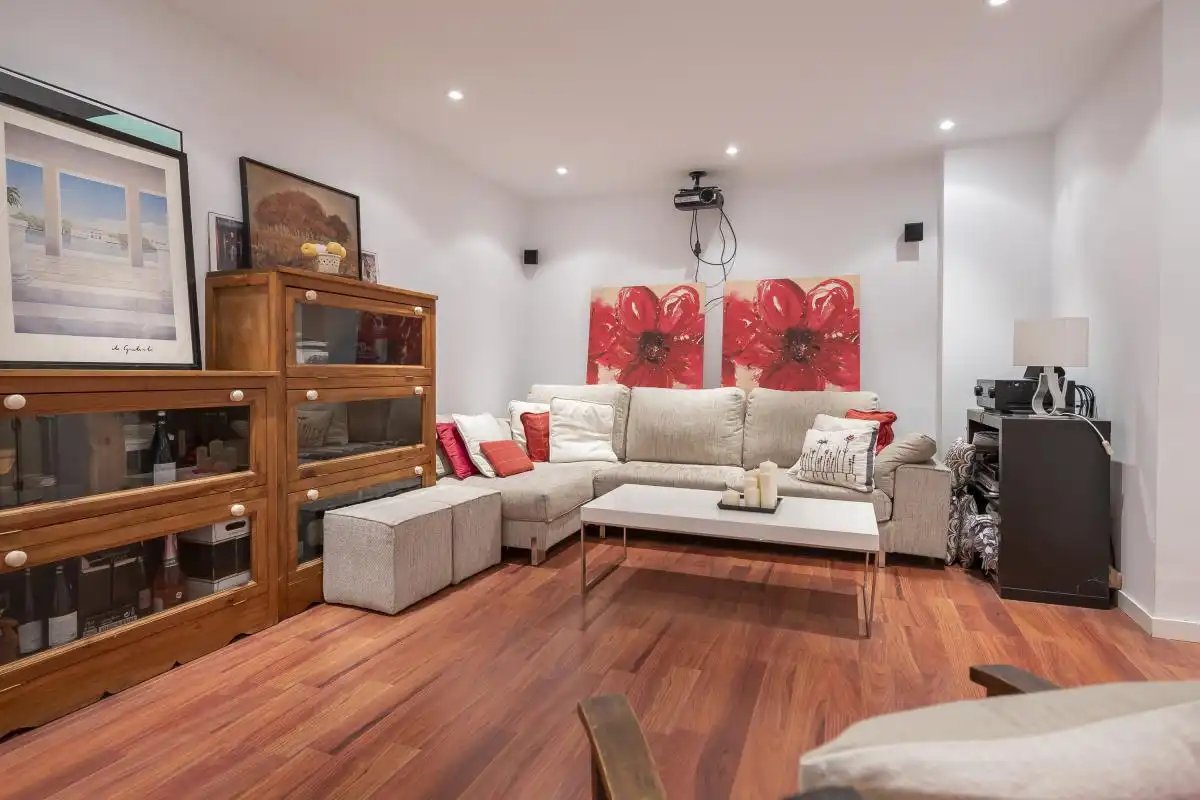 Sala d'estar de Casa o xalet en venda en Valdemorillo amb Calefacció, Jardí privat i Terrassa