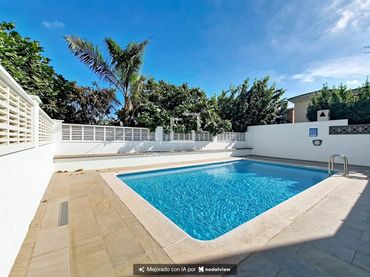Pis amb piscina en venda a Prat de Vilanova