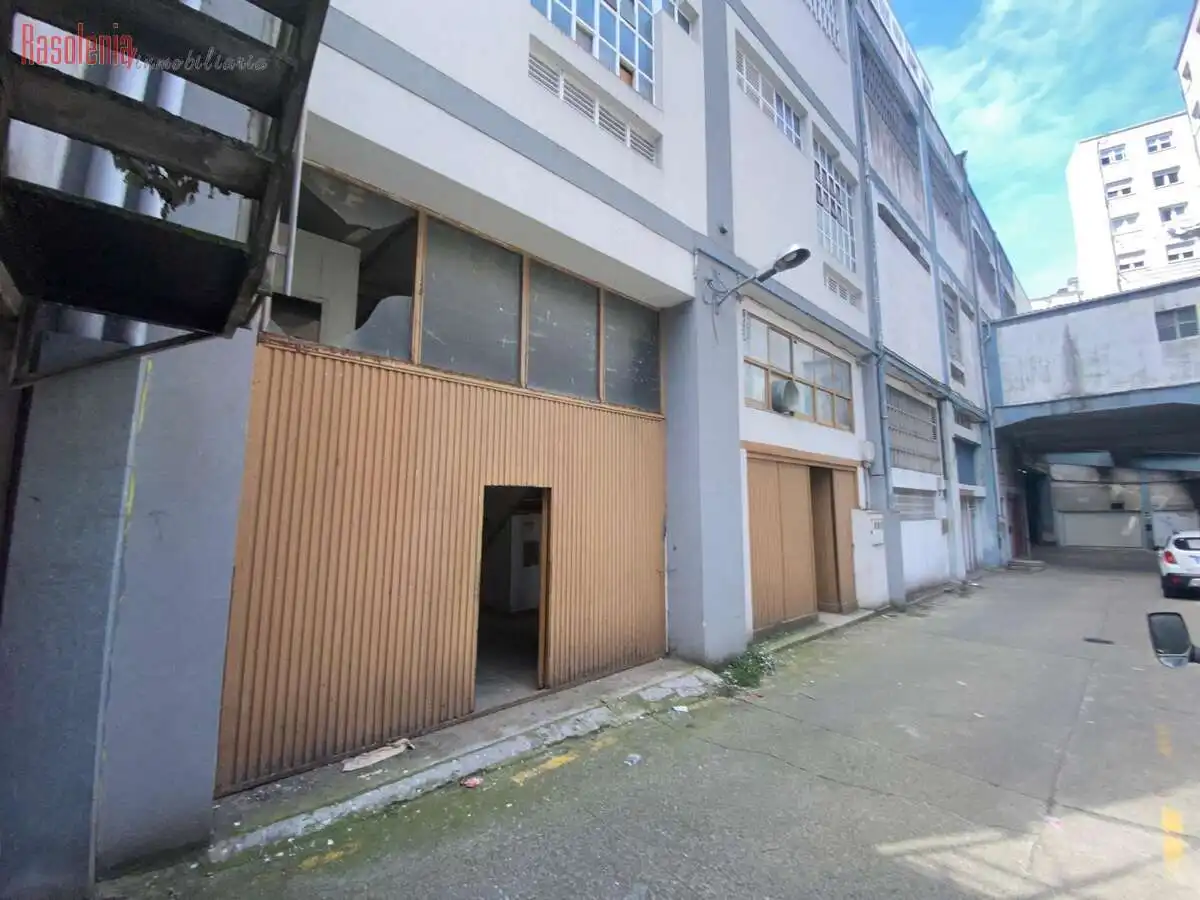 Business premises for sale in De la Merced SN