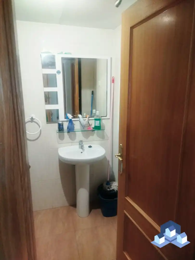 Badezimmer von Wohnungen zum Verkauf in Lorca mit Möbliert