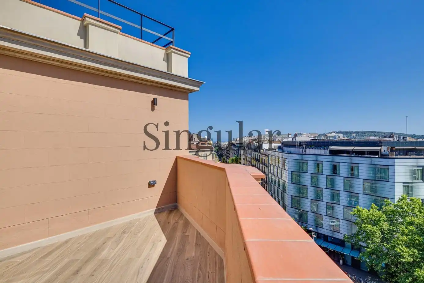 Attique avec ascenseur à vendre à Eixample