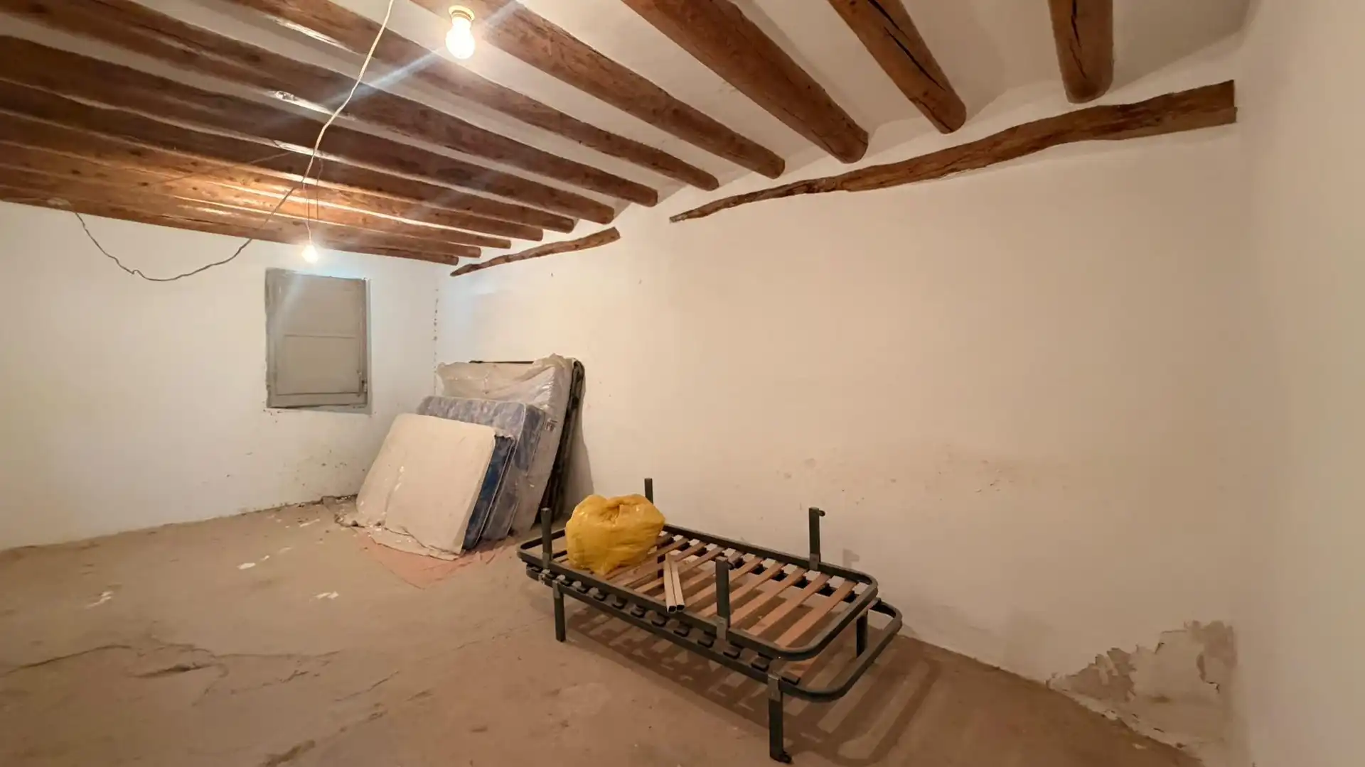 Casa aparellada amb jardí en venda a Ontiñena, imagen 10