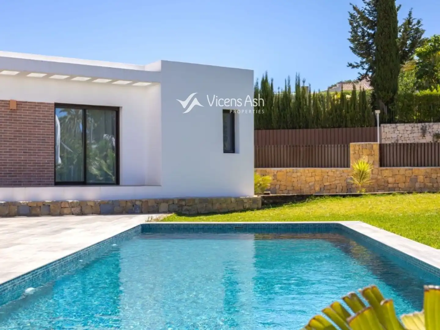 Swimming pool of Houses for sale in Jávea / Xàbia  with Air Conditioner, Heating and Terrace