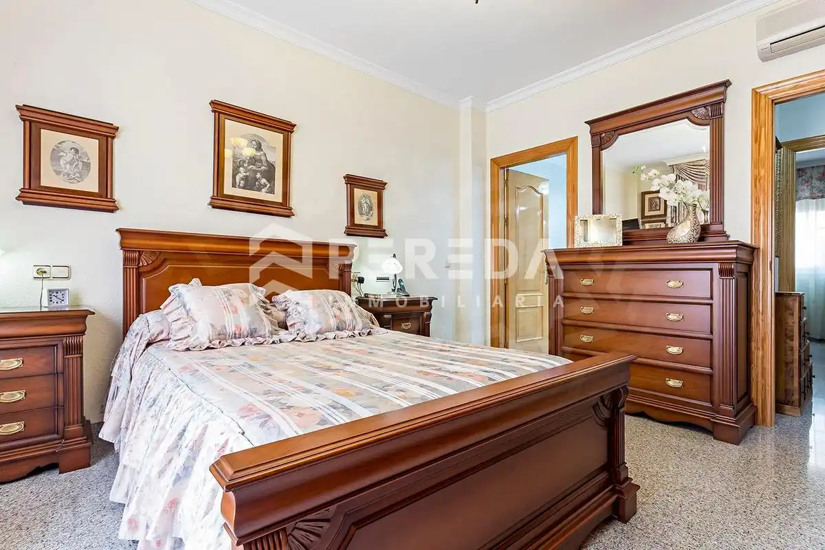 Habitación de Casa adosada en venta en Roquetas de Mar con Aire acondicionado, Jardín privado y Terraza