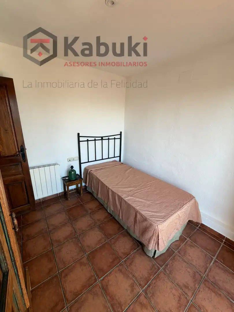 Bedroom of Flat for rent in Granada  with Air Conditioner, Heating and Terrace