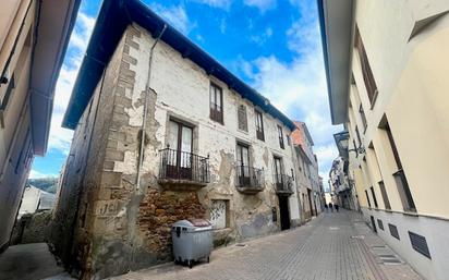 Vista exterior de Casa o xalet en venda en Ponferrada amb Jardí privat, Terrassa i Balcó