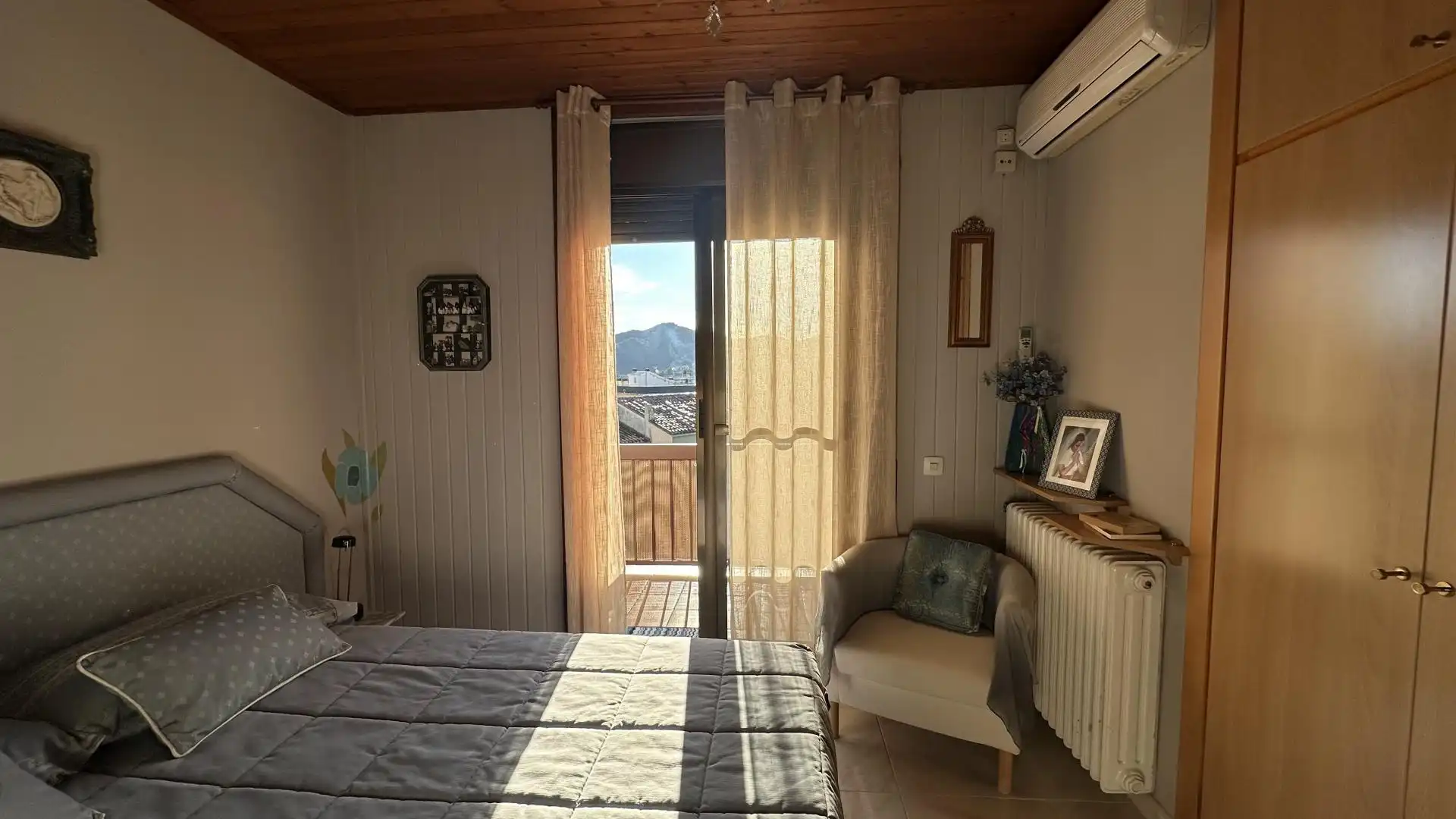 Habitación de Casa adosada en venta en Sant Celoni con Calefacción, Jardín privado y Terraza