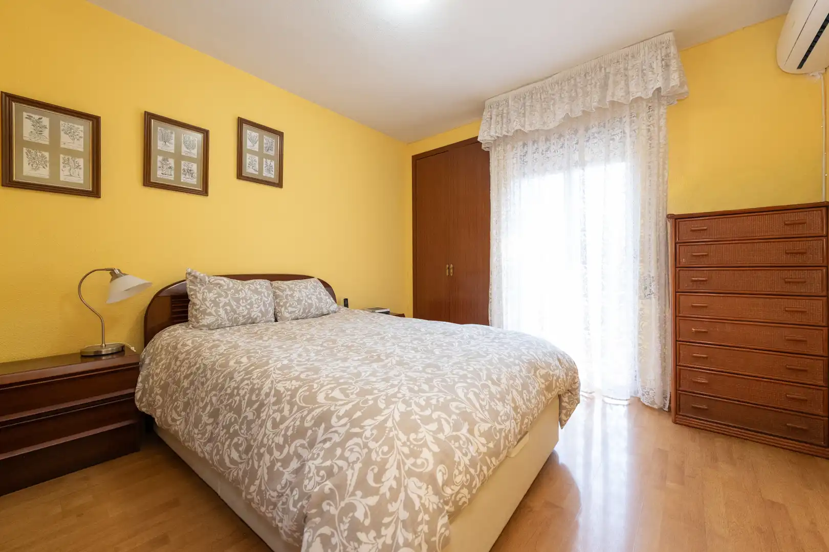 Dormitori de Casa adosada en venda en Villaviciosa de Odón amb Aire condicionat, Jardí privat i Terrassa