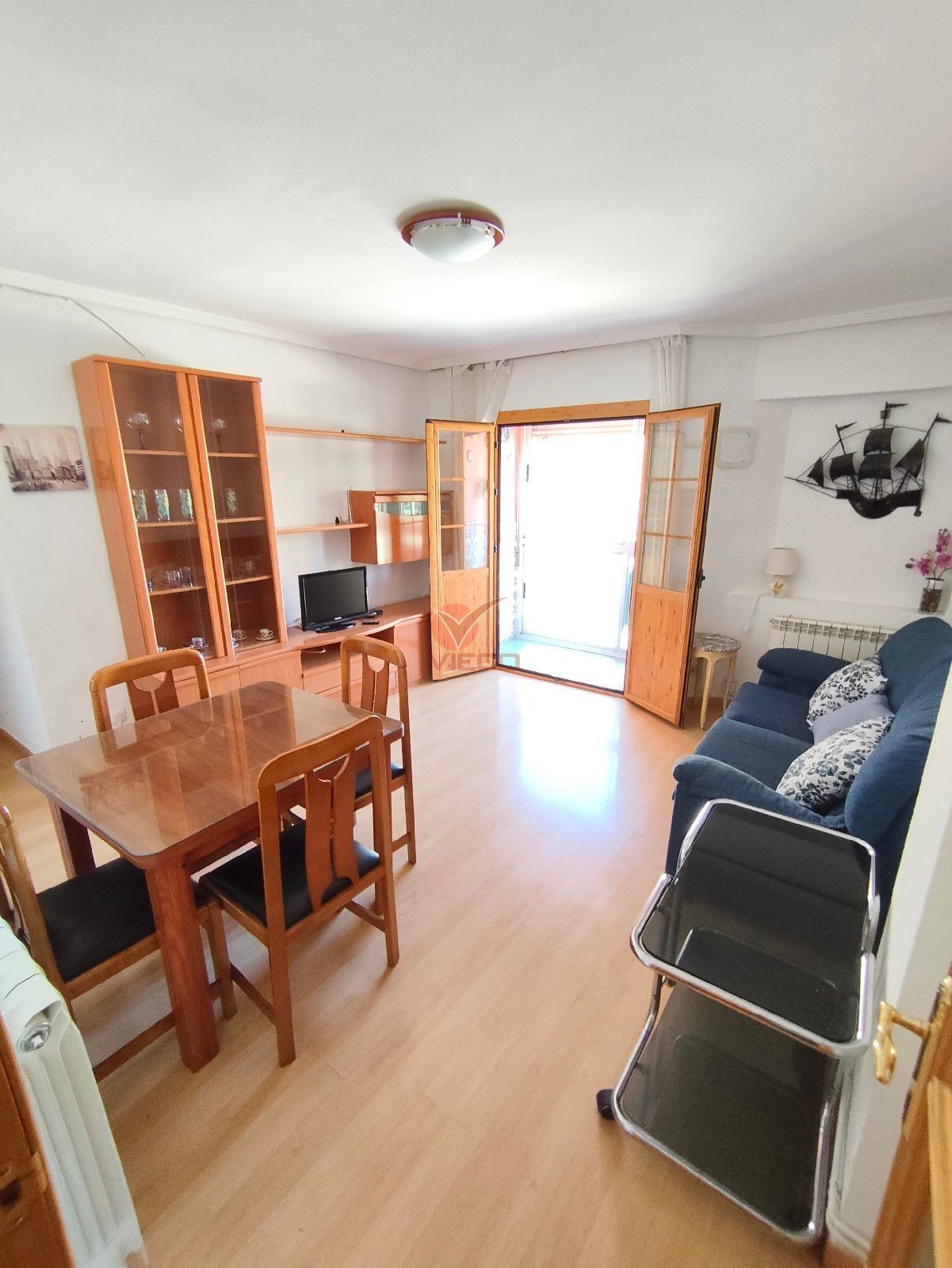 Sala d'estar de Pis en venda en Cuenca Capital amb Calefacció, Terrassa i Traster
