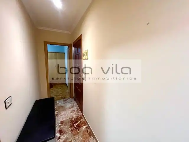 Schlafzimmer von Wohnung zum Verkauf in Pontevedra Capital  mit Heizung, Parkett und Abstellraum