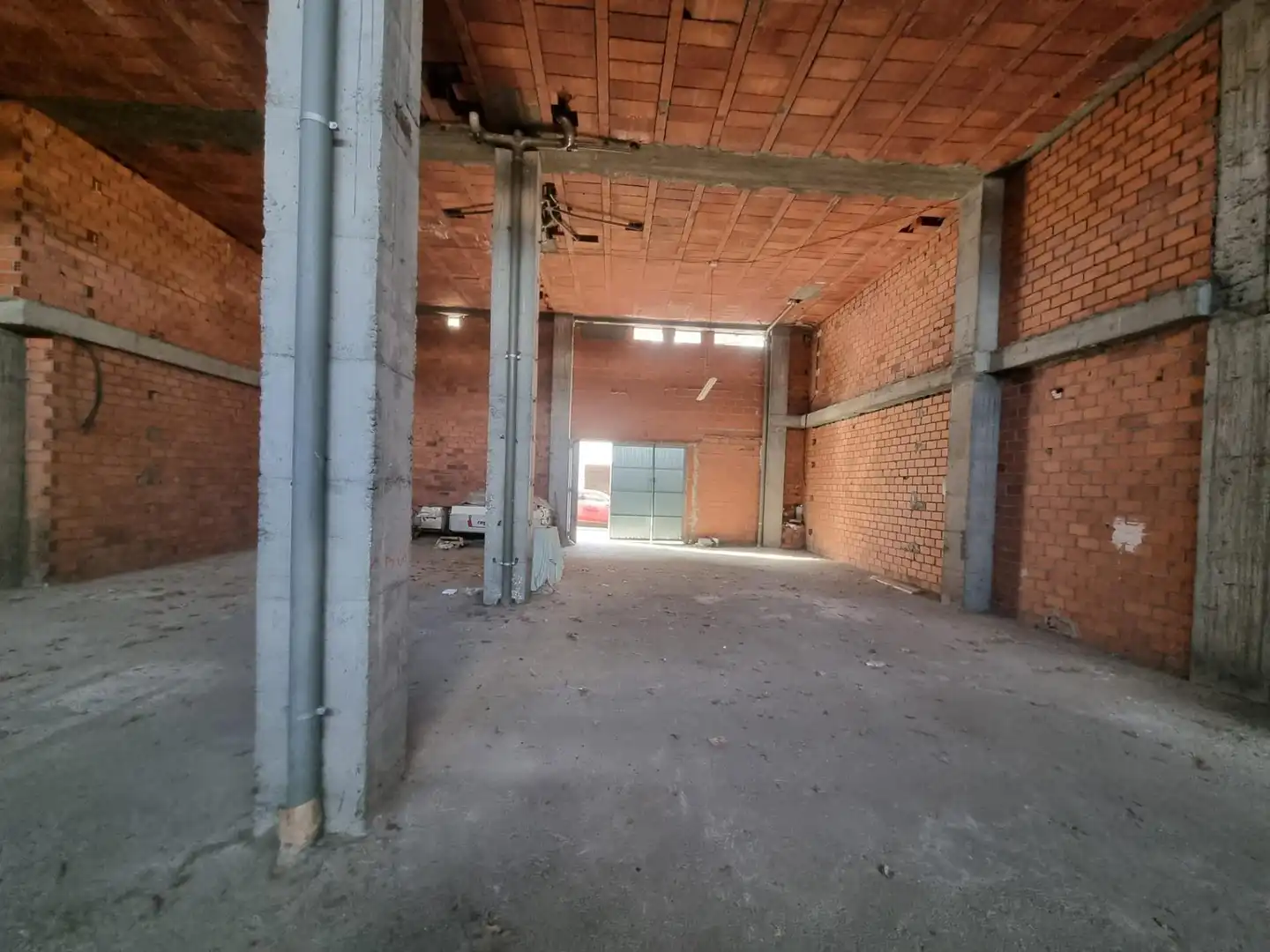 Local comercial en venda a Avenida Avenida de Fabero, imagen 4