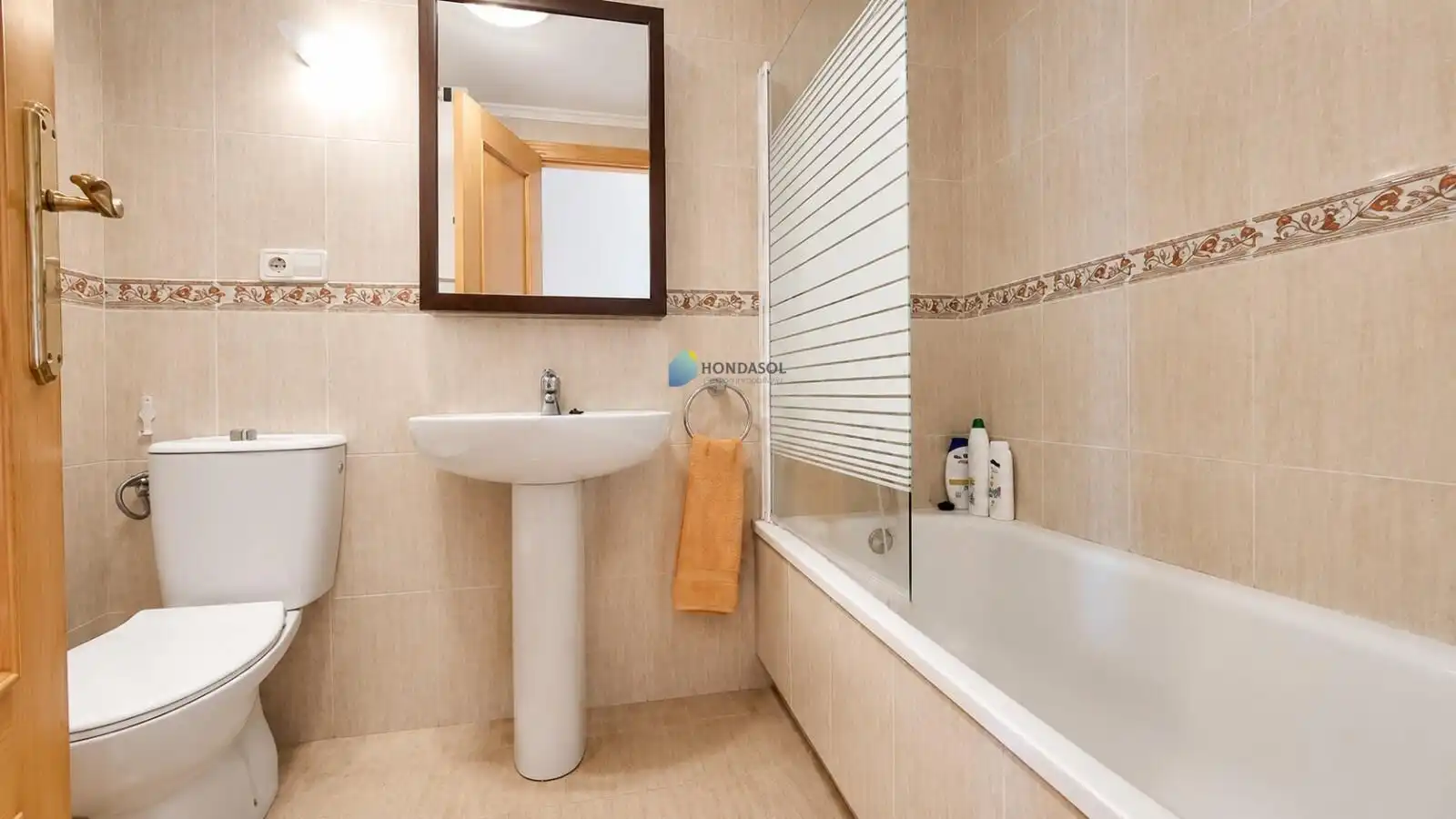 Baño de Apartamento en venta en Cartagena con Aire acondicionado, Terraza y Amueblado