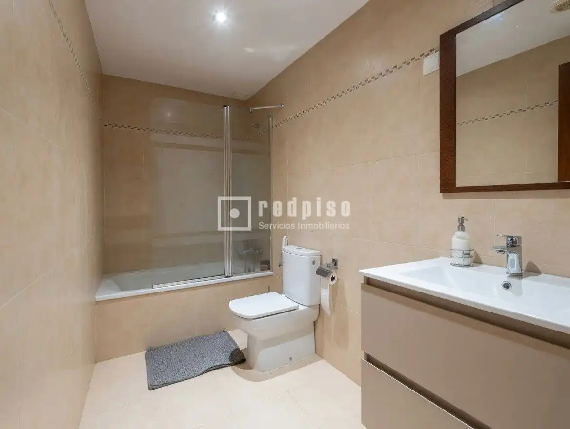 Baño de Dúplex en venta en Casarrubios del Monte con Aire acondicionado, Calefacción y Trastero