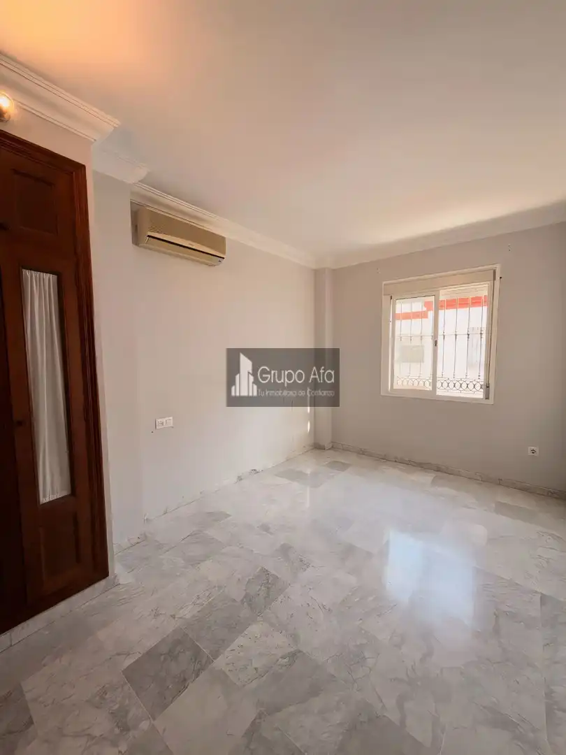 Dormitori de Casa adosada en venda en Centro