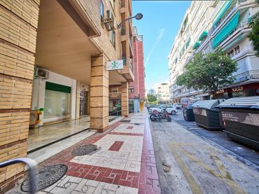 Local comercial en venda a Calle Agustina de Aragón