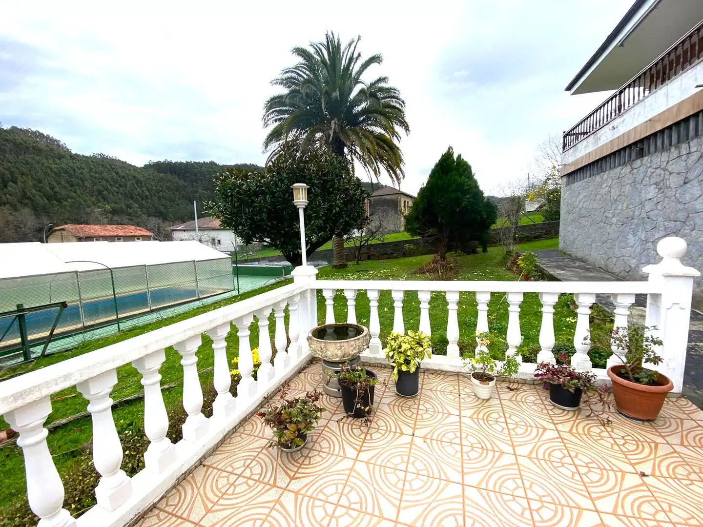 Terrassa de Casa o xalet en venda en Castro-Urdiales amb Calefacció, Jardí privat i Parquet