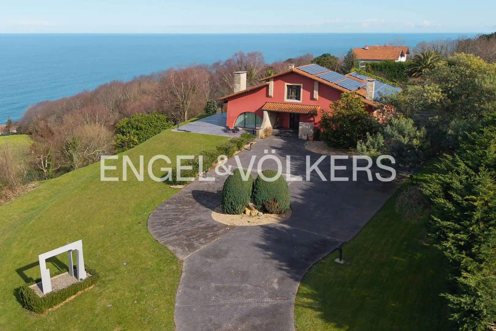 Vista exterior de Casa o chalet en venta en Donostia - San Sebastián  con Aire acondicionado, Calefacción y Jardín privado