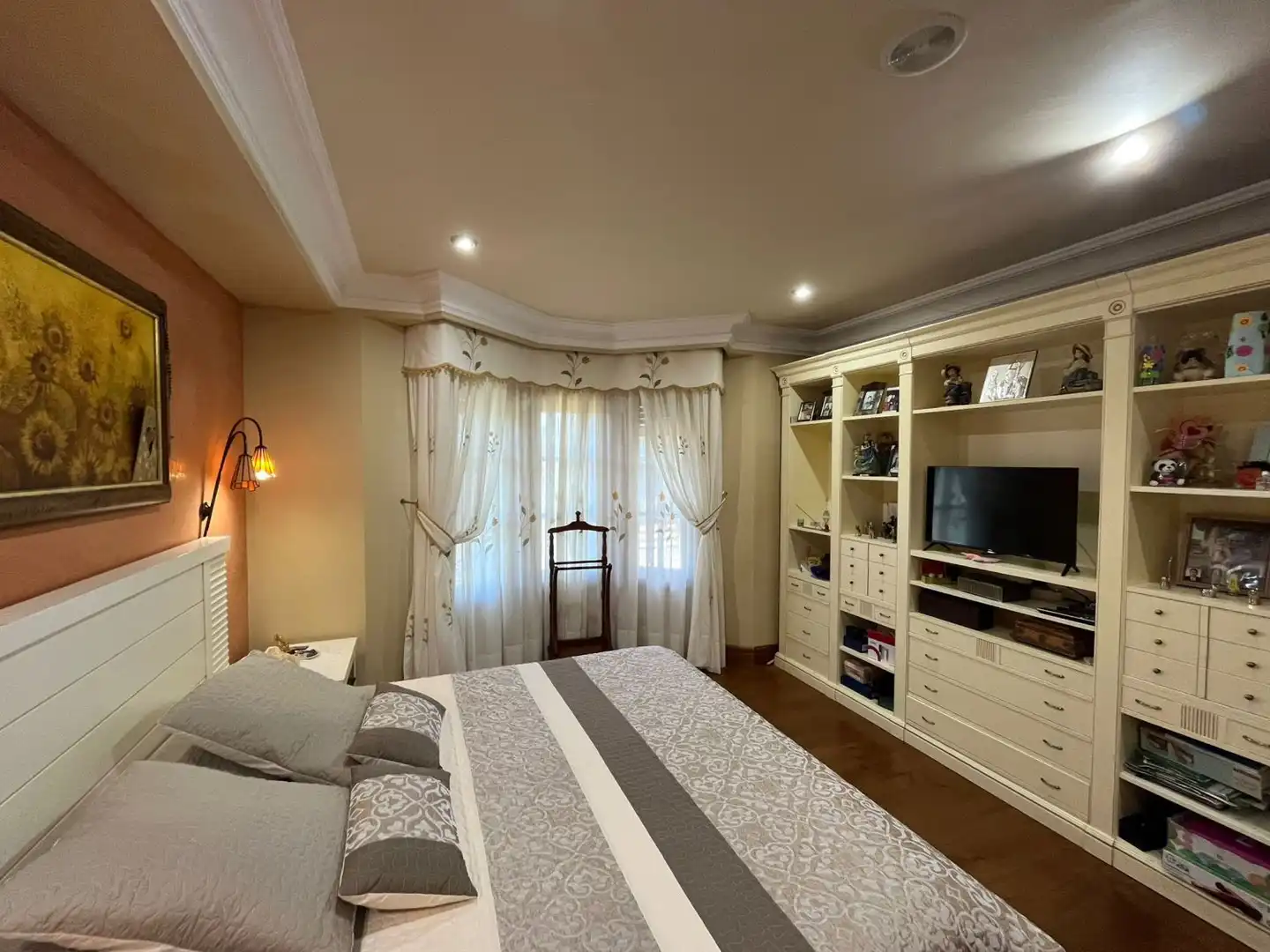 Habitación de Casa o chalet en venta en Noja con Calefacción, Trastero y Jacuzzi
